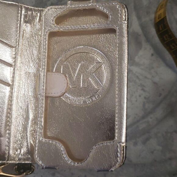 michael Kors Black Snake Skin Wristlet - Picture 3 of 6